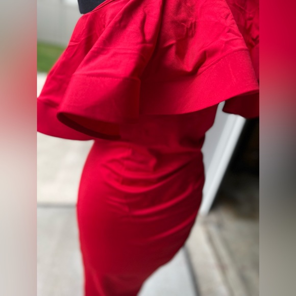 One shoulder Flounce midi - Picture 5 of 6